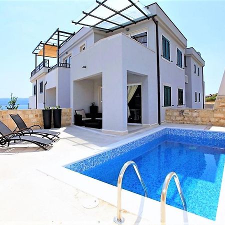 Apartment Bol A6 With Pool From 45 Eur Per Person Eksteriør bilde
